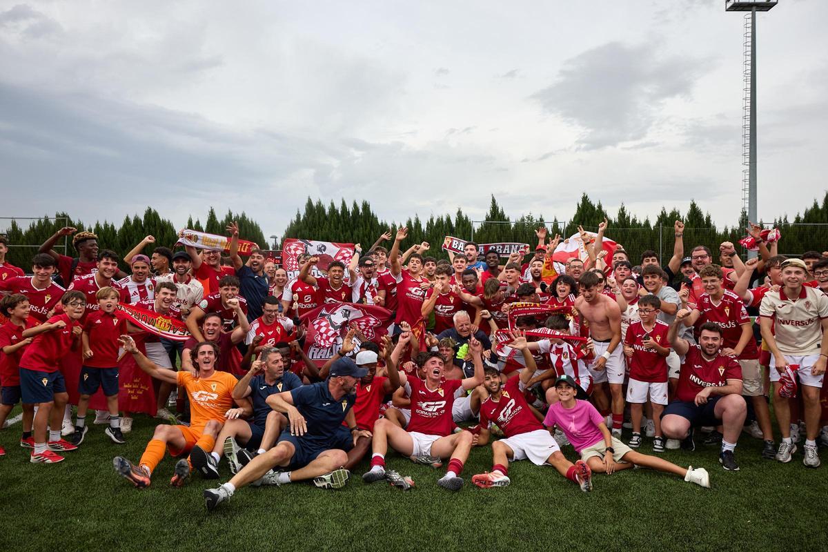 Las imágenes del ascenso histórico del Real Murcia Imperial