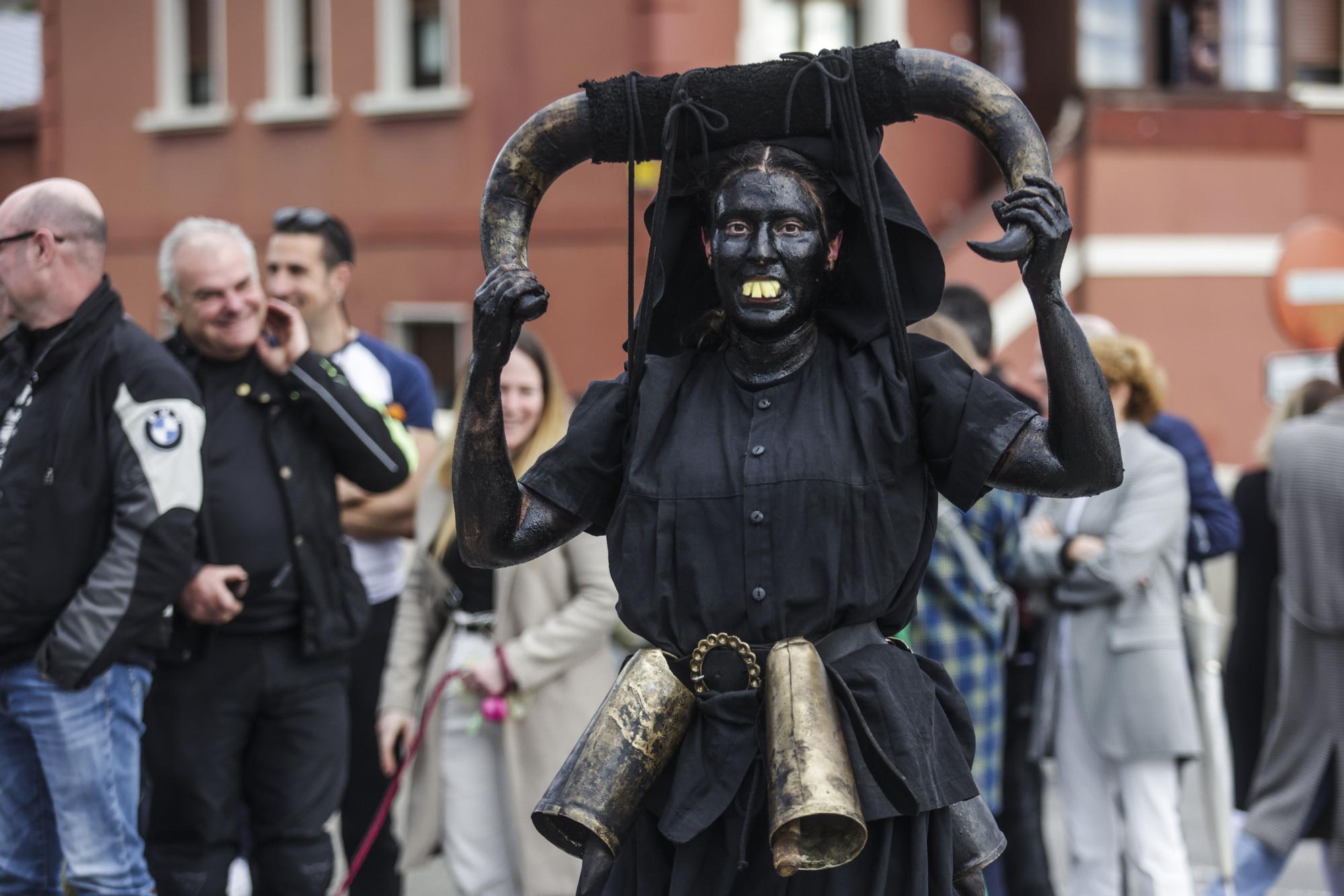 Todas las fotos de la Mascarada de Invierno en Valdesoto