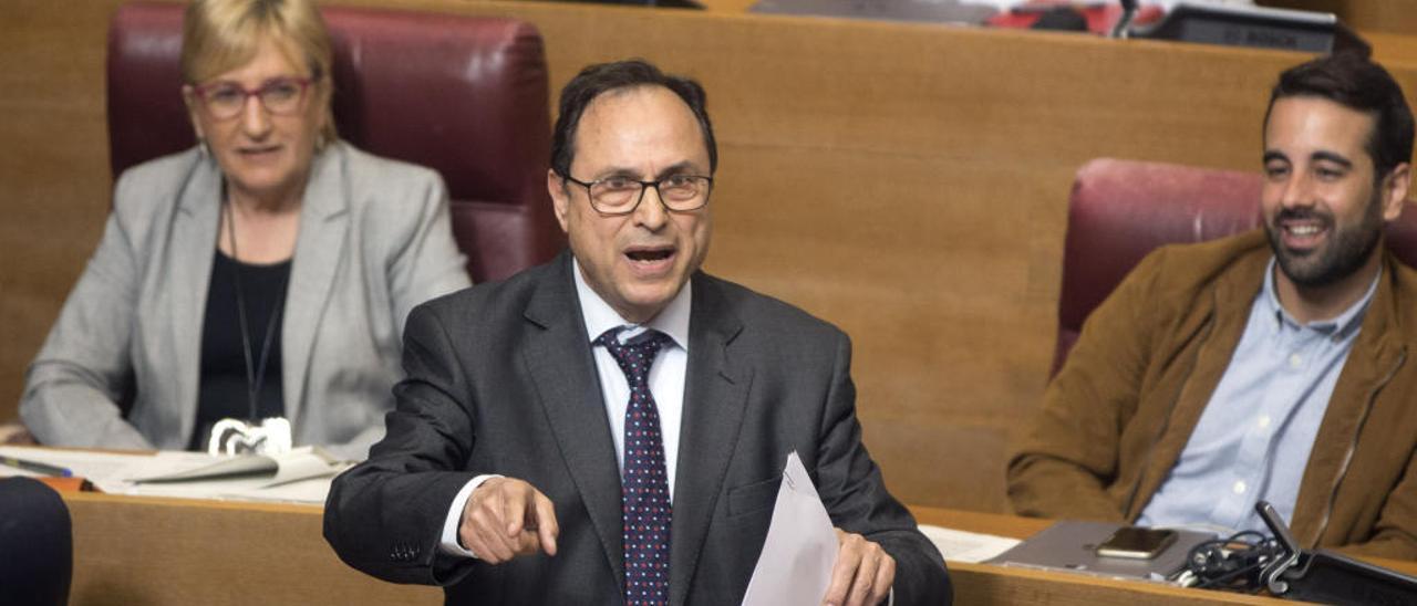 Vicent Soler, durante una intervención ante el pleno de las Corts.