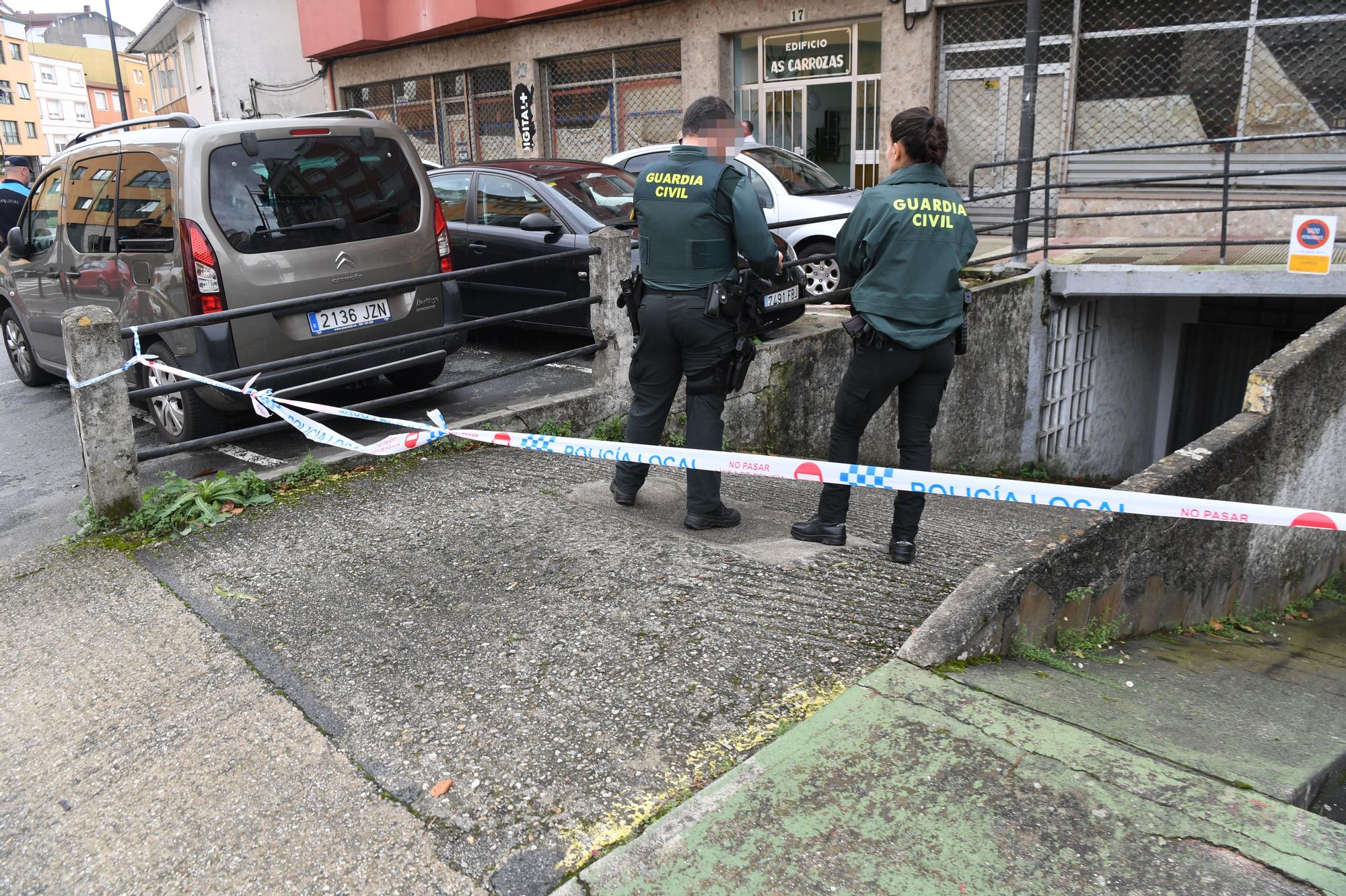 Fallece al ceder el gato con el que manipulaba su coche en un garaje de Cambre