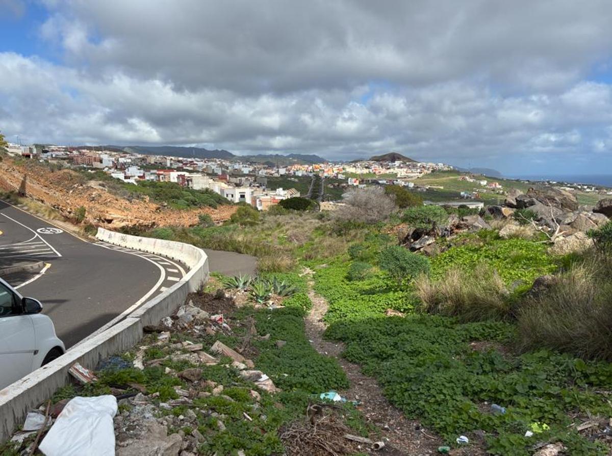 Solar de Cuevas Blancas en el que se construirán nuevas viviendas sociales.