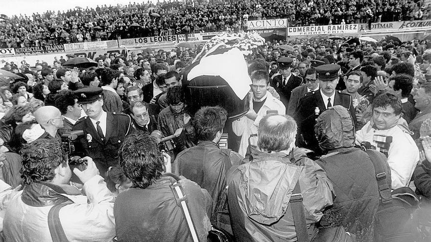 AD Mérida - Málaga CF: Con Juanito siempre en la memoria