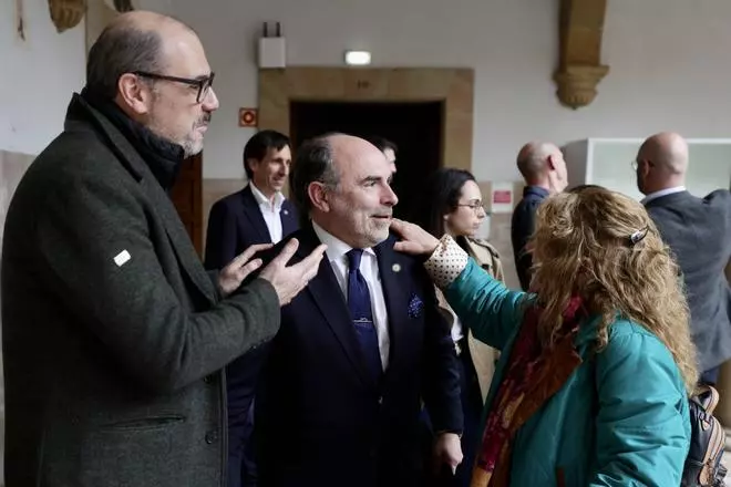 EN IMÁGENES: las votaciones para elegir al próximo Rector de la Universidad de Oviedo