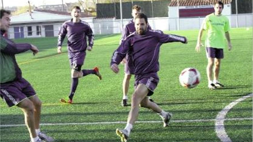 Fins aquest mes de gener, Andrés Barón només podia entrenar-se amb el Llagostera sense jugar partits.