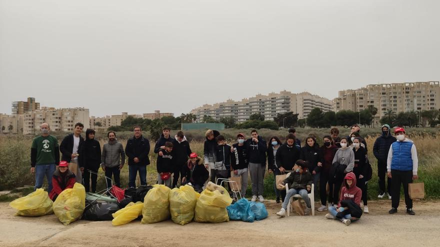 Sacan del Río Seco más de 200 kilos de residuos en la campaña Mares Circulares