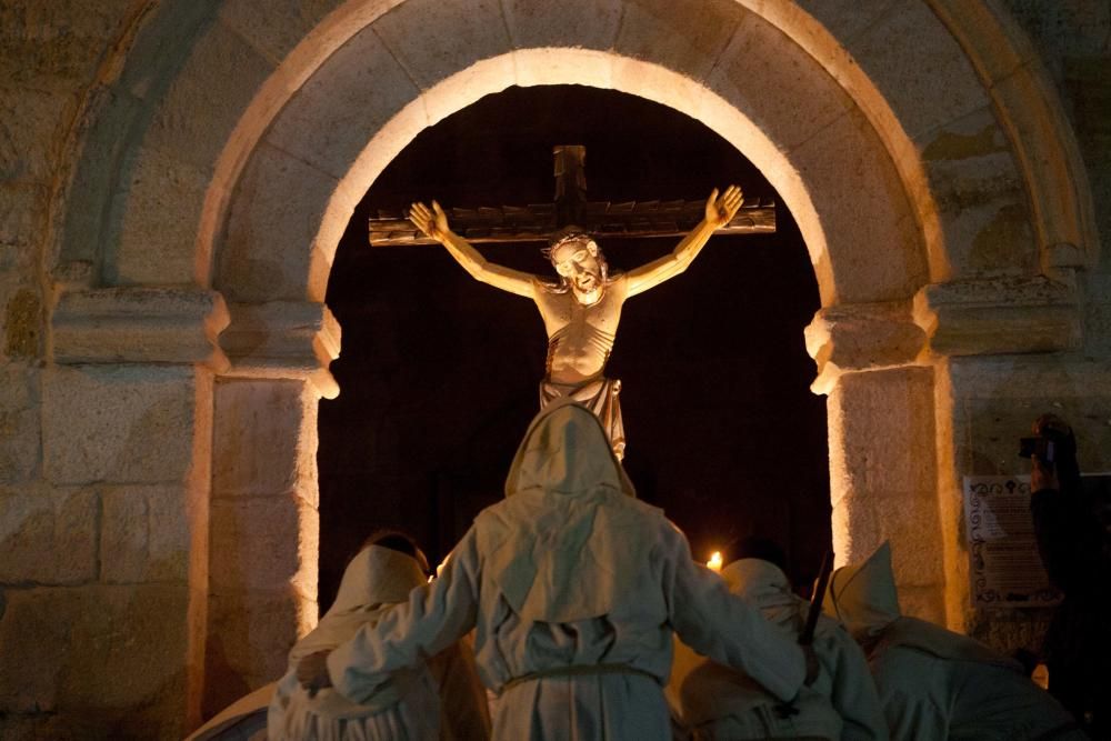 La procesión del Espíritu Santo en la Catedral