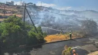 Nuevo incendio en El Sobradillo: el fuego se localiza cerca de viviendas, pero no corren riesgo