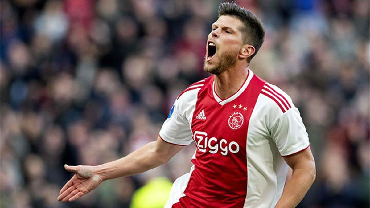 Huntelaar recuerda sus mejores tiempos con un hat-trick en la victoria del Ajax