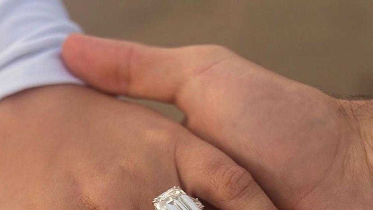 ¿De dónde viene la tradición de regalar un anillo de compromiso antes de la boda? Estas son las tendencias más buscadas