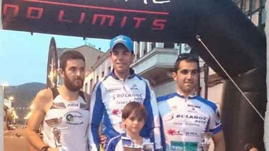 Los corredores del equipo benaventano que compitieron en León.