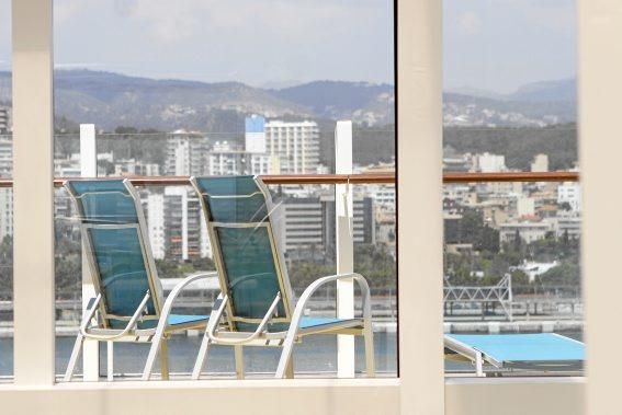 Das 300 Meter lange Kreuzfahrtschiff ist am Donnerstag (1.6.) das erste Mal in Palmas Hafen eingelaufen. Auf Mallorca wird es auch am Monatsende getauft.