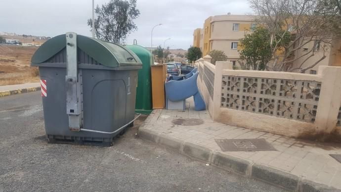 Ojos de Garza llena de basura