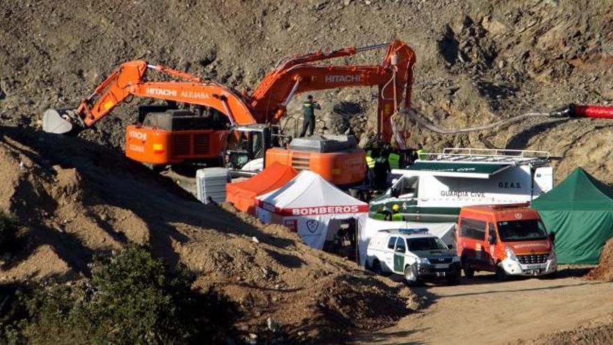 La dureza del terreno y la intervención de los Tedax vuelve a ralentizar el rescate de Julen