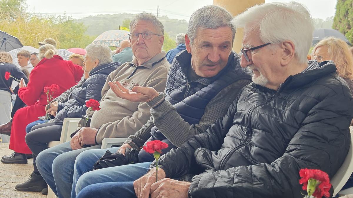 FOTOS | Unas 300 personas rinden homenaje a las víctimas de la represión en Son Coletes