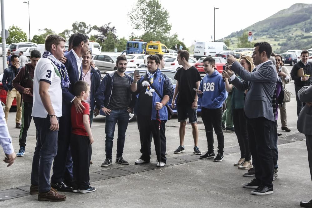 Presentación de Fernando Hierro como entrenador del Real Oviedo