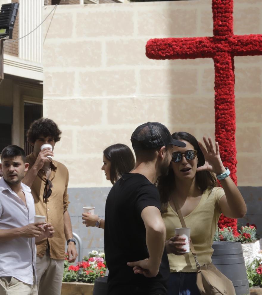 El Ayuntamiento de Córdoba autoriza una fiesta en San Hipólito durante las cruces