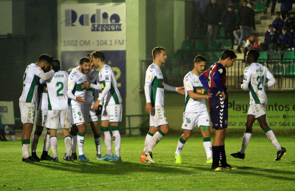 El Elche golpea dos veces a una Gimnástica Segoviana valiente