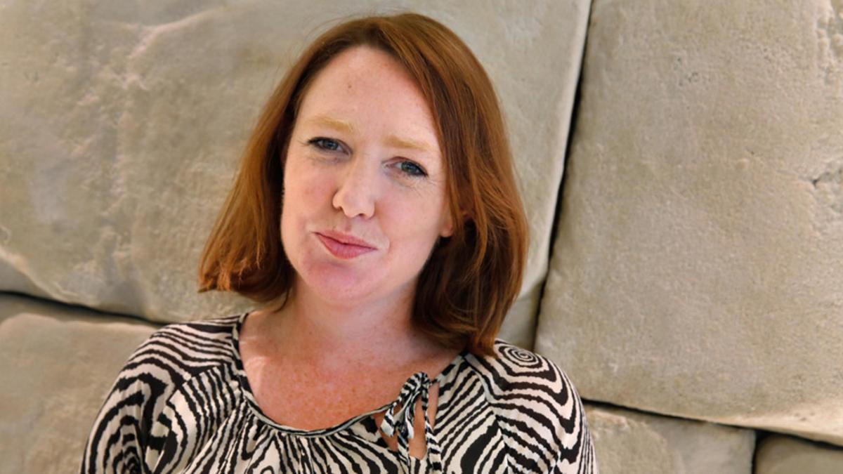 Paula Hawkins.