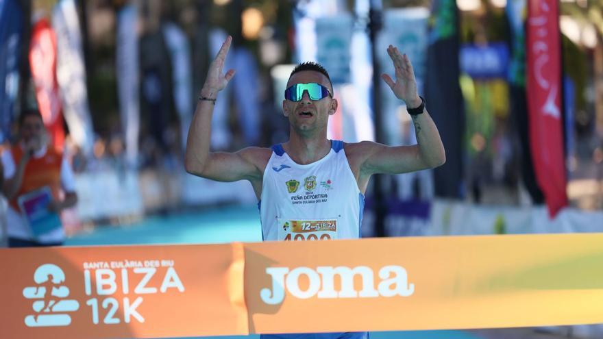 Mateo y Guirado se imponen en el 22K y el 12K del Ibiza Marathon