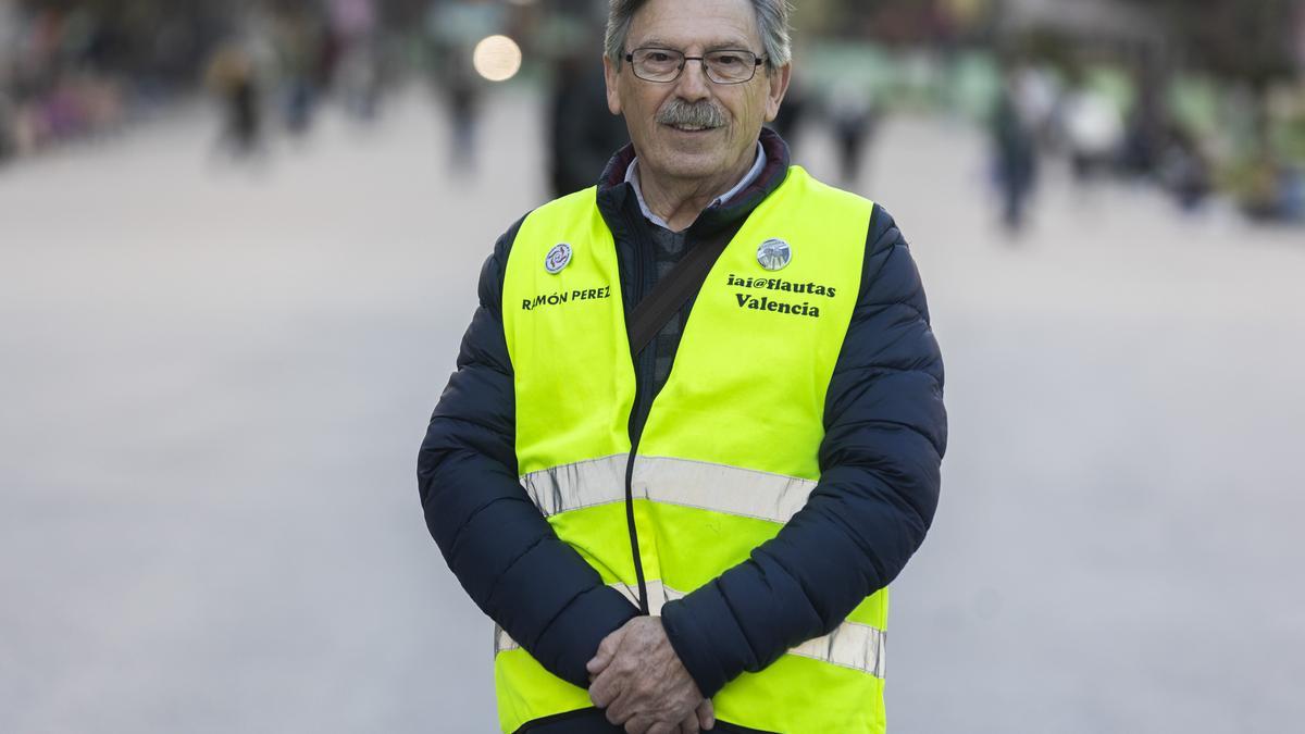 Ramón Pérez tiene 72 años y sigue reivindicando unas pensiones justas en Iai@flautas València