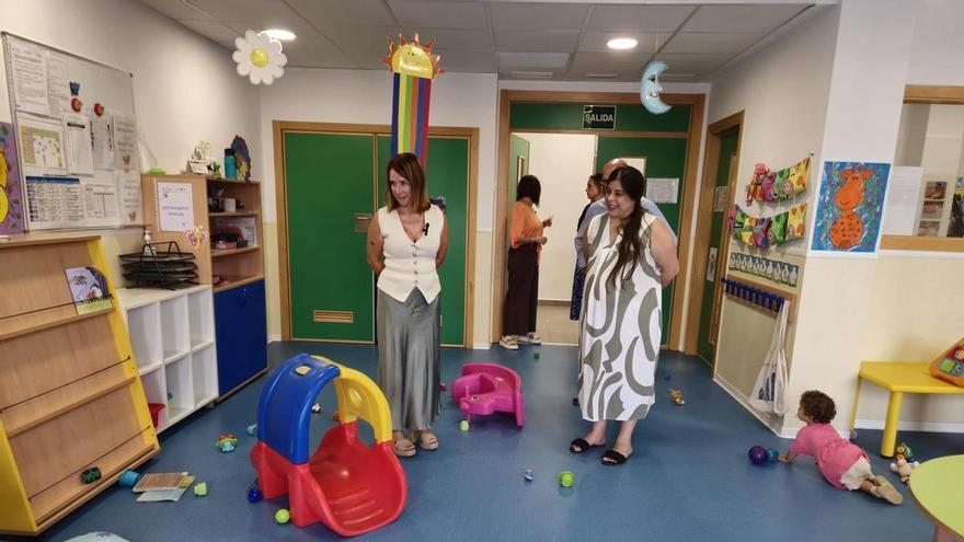 Polémica por el nuevo contrato de limpieza en los colegios de Murcia: más trabajo en menos tiempo