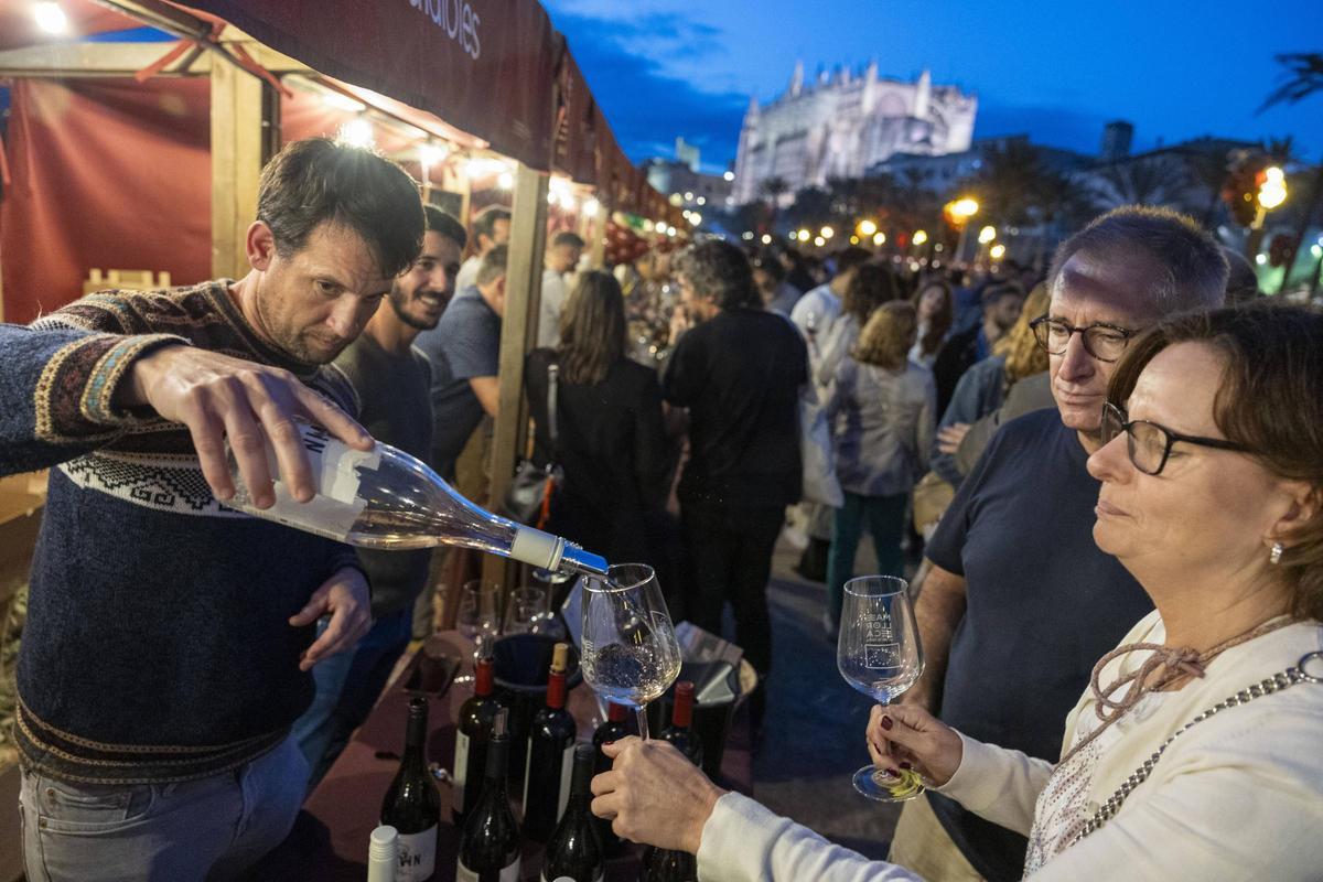 FOTOS | Palma reune a centenares de personas para disfrutar del Raïm Wine Fest
