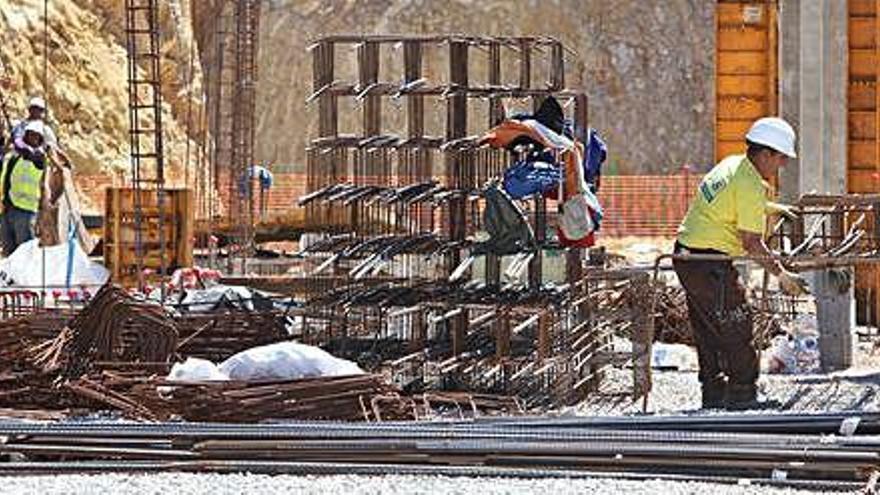 Trabajadores de la construcción en Ibiza.