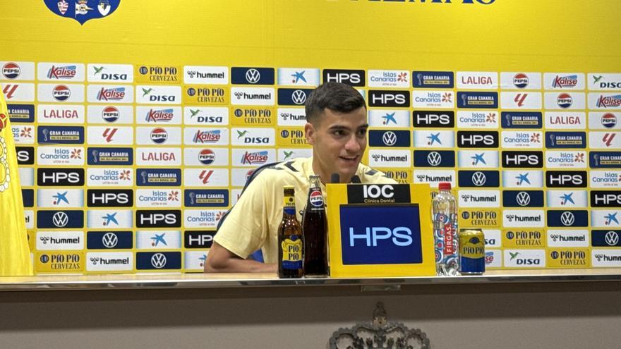 Ale García da calabazas al Villarreal: &quot;Amo a la UD Las Palmas y a mi tierra; quiero quedarme y ascender&quot;