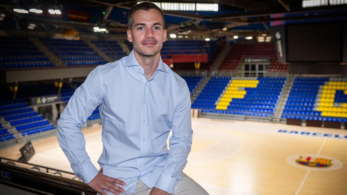 El director deportivo del Barça de baloncesto, Xevi Pujol, en el Palau Blaugrana