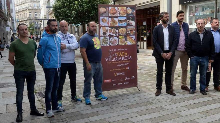 Presentación de la sexta edición del concurso de pinchos Destapa ayer en Rey Daviña. // Noé Parga