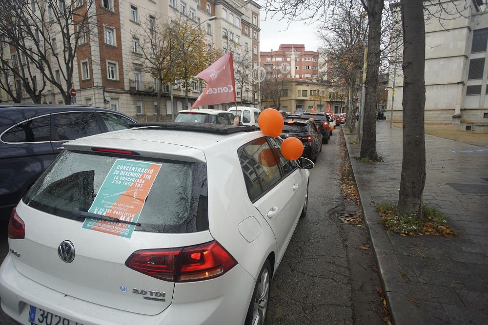 Marxa lenta de vehicles a Girona contra la Llei Celaá