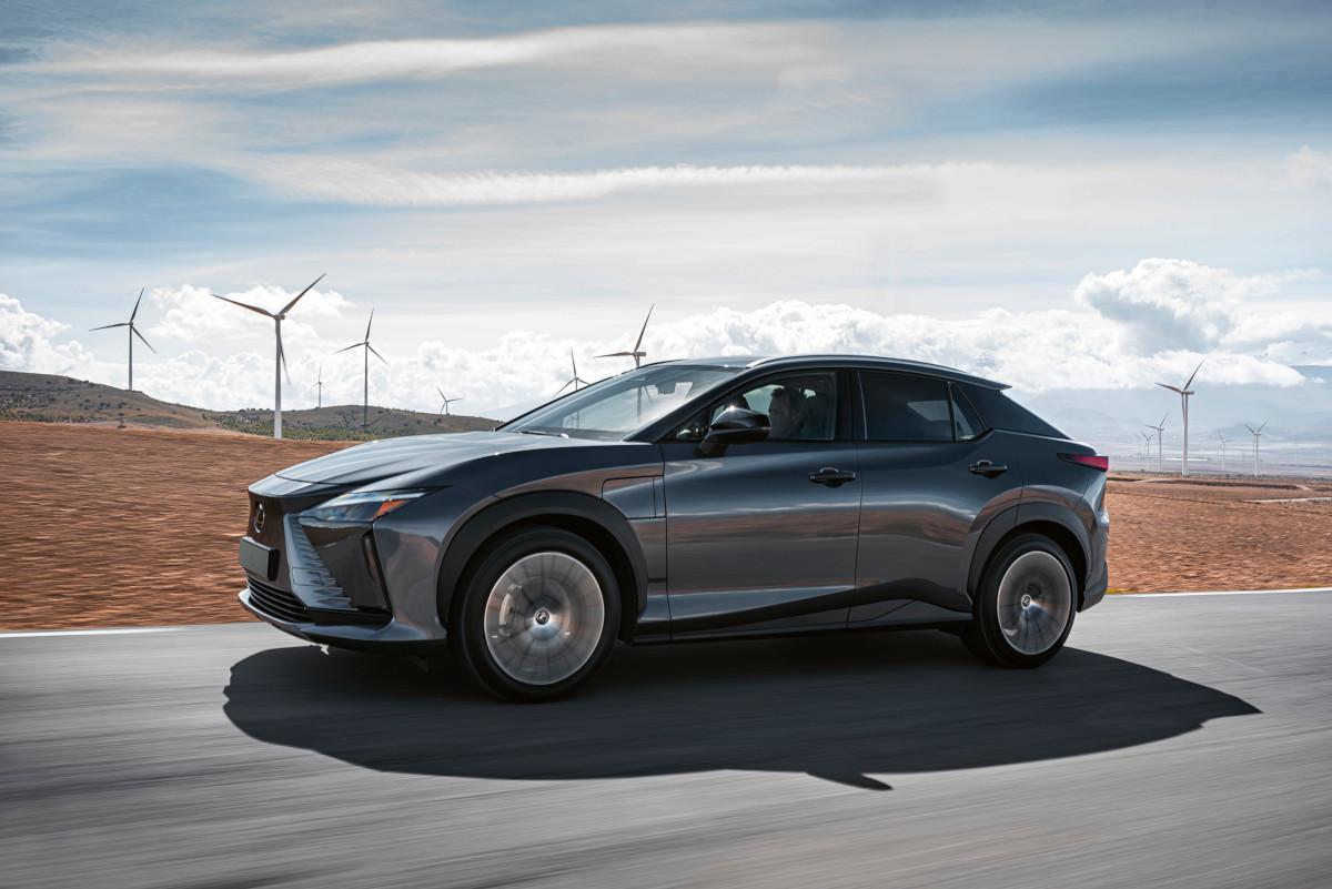 Lexus RZ e-Premium Design
