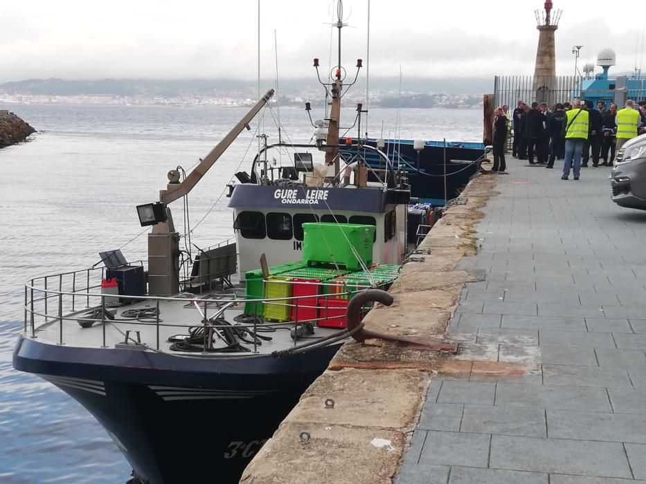 Llega a Vigo el Gure Leire, el narcobarco apresado con 2.500 kilos de cocaína