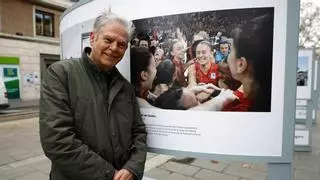 El fotógrafo de EL PERIÓDICO Ángel de Castro, premiado por su trayectoria profesional