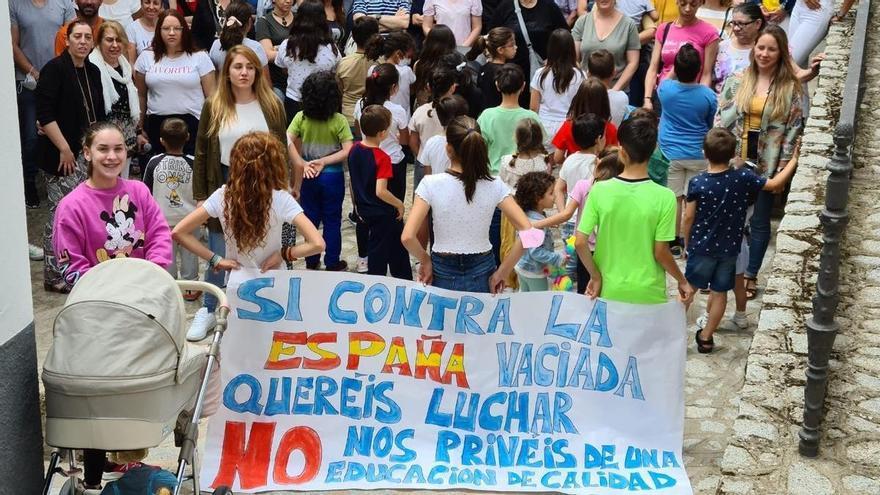 El Colegio del Santo Ángel de Montánchez se moviliza contra el cierre de una unidad de educación infantil