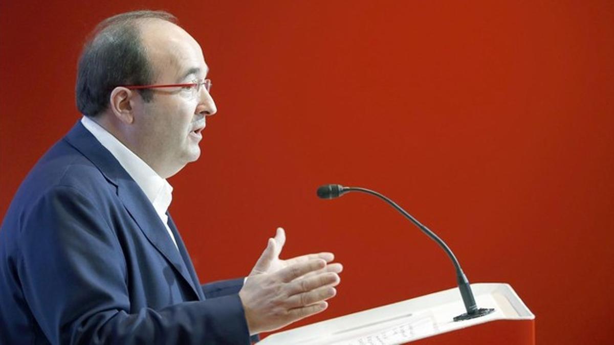 El primer secretario del PSC, Miquel Iceta, en una rueda de prensa en la sede del partido.