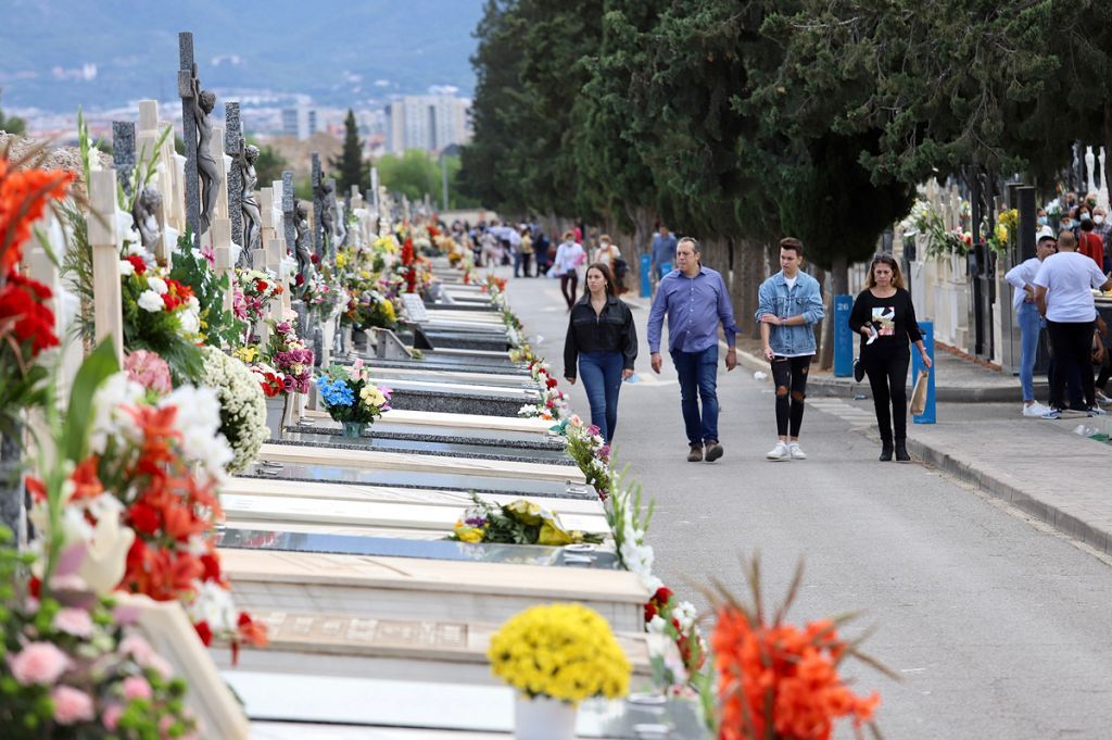 Cementerio de Nuestro Padre Jesús de Espinardo en el día de Todos los Santos