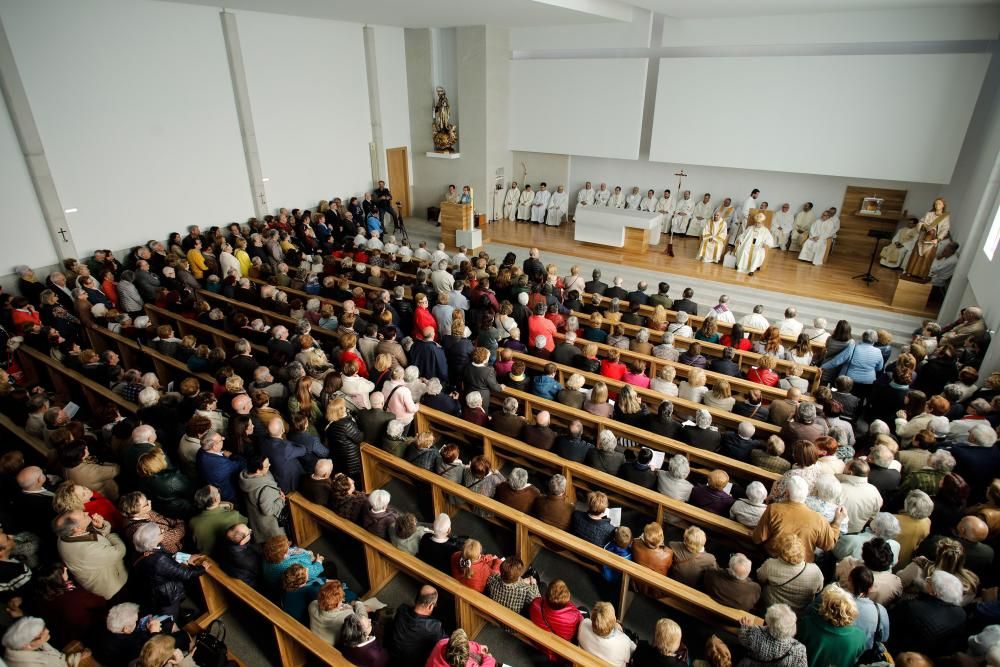 Inauguración de la nueva parroquia de Santa Olaya