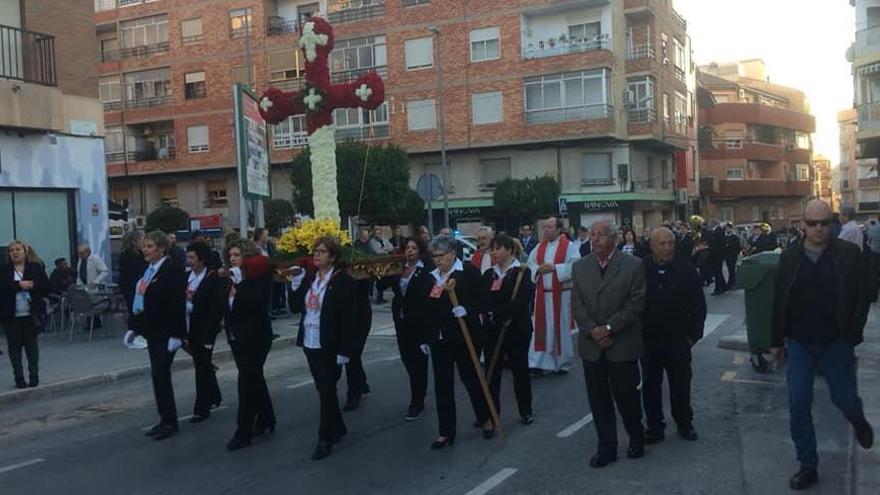 La procesión de la fiesta de la Santa Cruz en mayo de este año