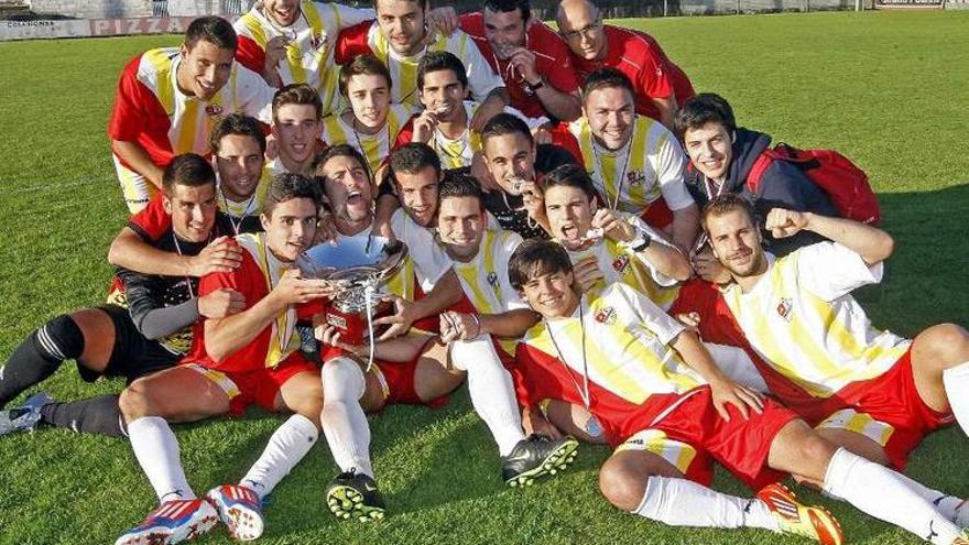 Los jugadores del Alertanavia que conquistaron la Copa en 2013 en Barreiro.