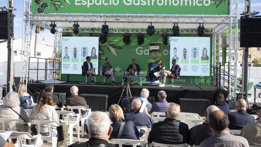 La Feria del Aceite de Enguera aporta luz a un año crítico para la oliva