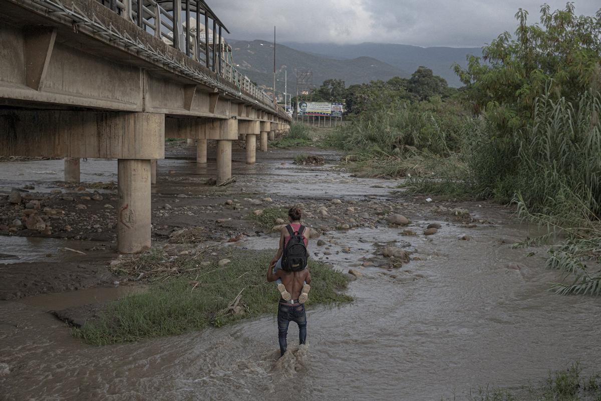 I cant hear the birds / América del Sur. Long-term projects