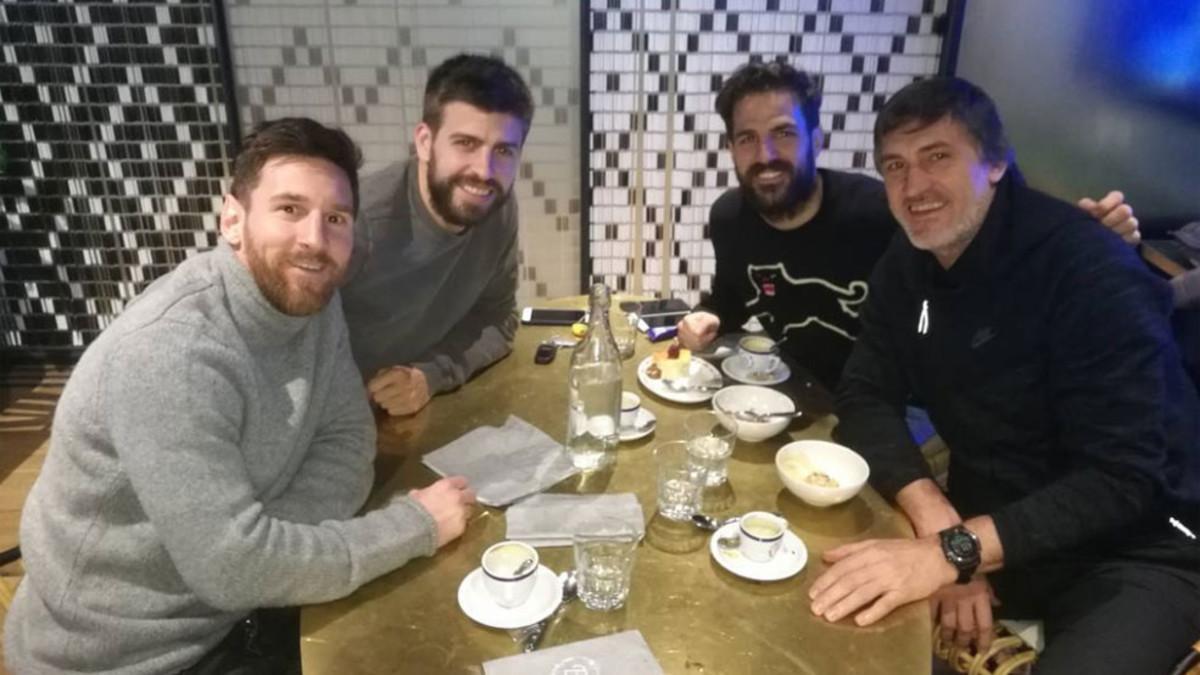 La historia que hay detrás de la fotografía de Messi, Piqué y Cesc