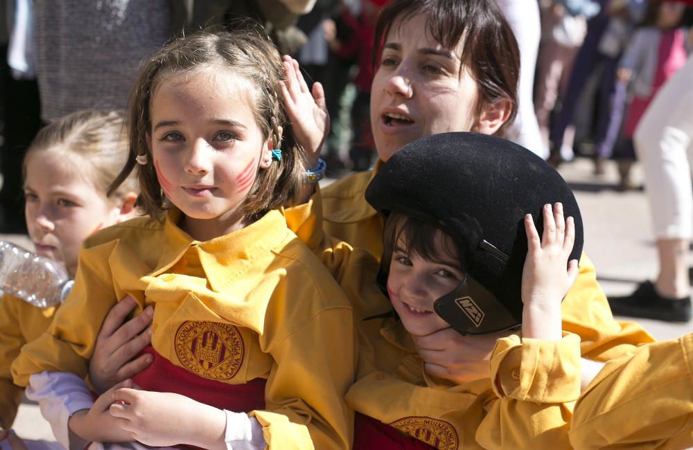 La conlloga de Castelló realiza la primera muixeranga de cinco alturas