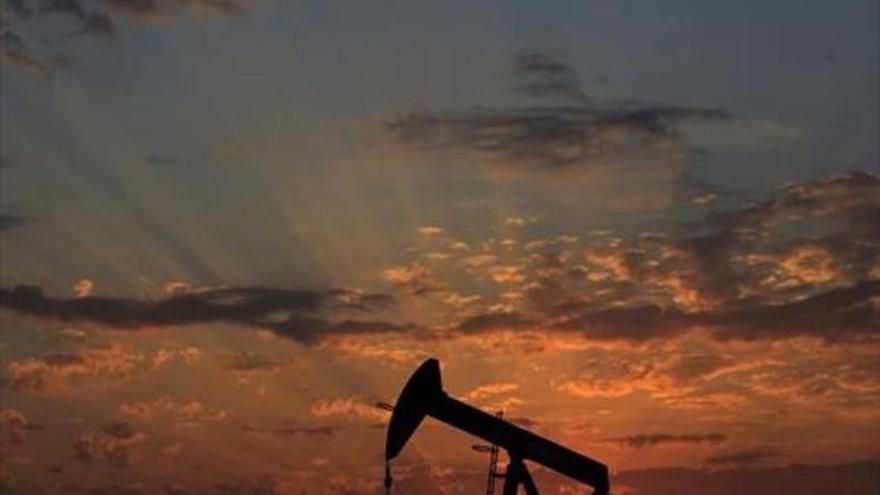 El petróleo Brent sube un 20% desde el pasado jueves