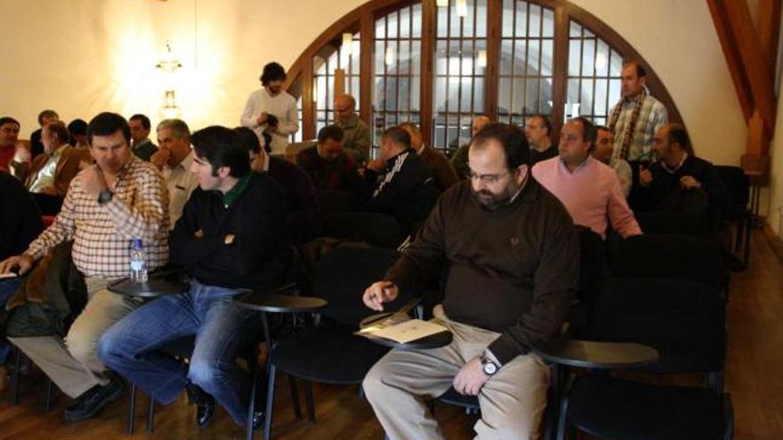 La asamblea trae la calma al Antequera