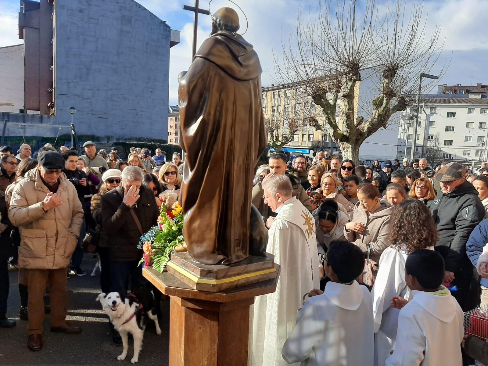 Los animales, protagonistas en Lugones: el día de San Antón en imágenes