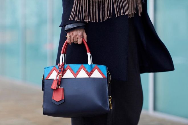 Los diez mejores bolsos del street style (Copenhage), colorido