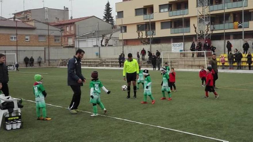 Un total de 18 equips participen a la primera Trobada de futbol 5 de Navàs