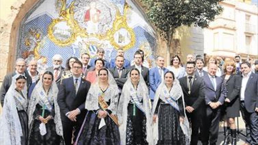 L’Alcora bendice 7.500 rollos e inaugura el mural dedicado a su típica Festa del Rotllo